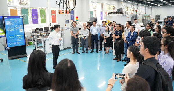 Uni Tour 2025: EIU – tiên phong ươm mầm tương lai cho chuyển đổi xanh