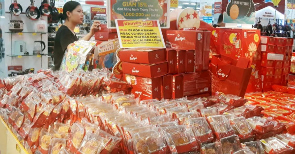 Đón Tết Trung thu siêu thị đồng loạt giảm giá sản phẩm bánh nướng bánh dẻo