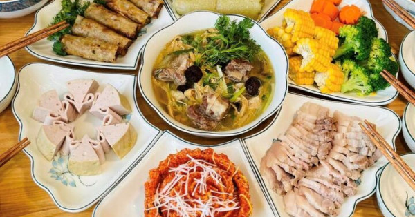 Văn khấn mùng 1 tháng 8 âm lịch năm Ất Tỵ