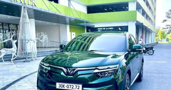 Chủ xe VinFast VF 8: “Đổ đèo thấy nhàn tênh, đi phố thoải mái, VF 8 cho tôi sự an tâm tuyệt đối”