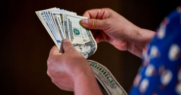 Giá ngoại tệ ngày 23/9/2025: USD suy yếu