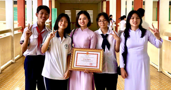 Kỷ luật và khen thưởng học sinh theo Thông tư 19 và những bài học từ quốc tế