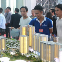 Giá chung cư tăng cao, người thu nhập khá cũng “bế tắc”