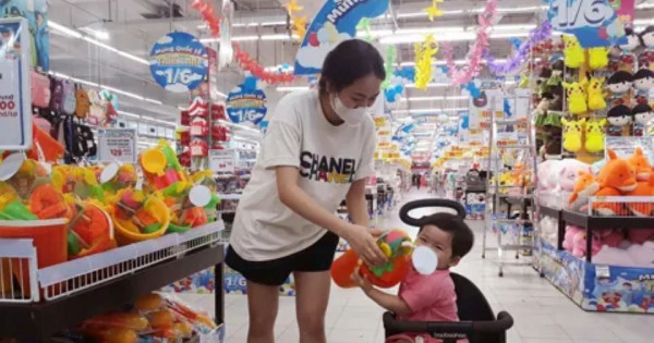 Chỉ số CPI tăng cao, siêu thị giảm giá giúp người tiêu dùng tiết kiệm chi tiêu