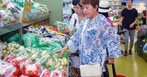 Hà Nội: rau xanh tăng giá trong khi siêu thị đảm bảo nguồn cung