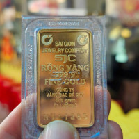 Giá vàng ngày 1/10/2025: Vàng trong nước lập đỉnh mới