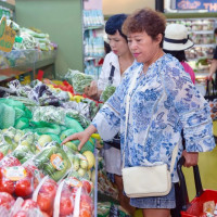 Hà Nội: rau xanh tăng giá trong khi siêu thị đảm bảo nguồn cung