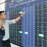 Doanh nghiệp bất động sản đẩy mạnh tái cấu trúc vốn trên thị trường chứng khoán: Cơ hội và thách thức