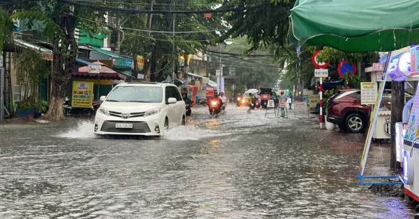 Hà Nội yêu cầu trường học chủ động ứng phó mưa lớn, bảo đảm an toàn cho học sinh