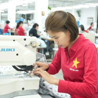 Doanh nghiệp trước áp lực tăng lương tối thiểu vùng