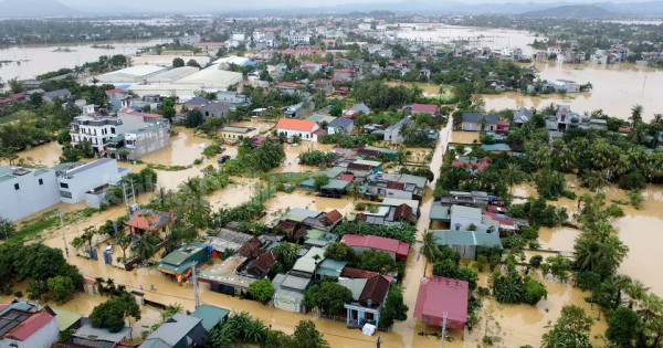 Người dân cần làm gì để bảo vệ sức khỏe khi sống trong vùng ngập lụt?