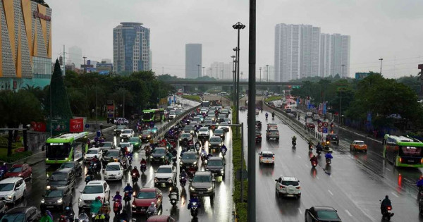 Thời tiết ngày 12/10/2025: Bắc Bộ nắng ráo, Nam Bộ mưa dông cục bộ