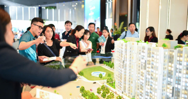 Giá nhà “trên trời”, các chuyên gia hiến kế hạ xuống mặt đất