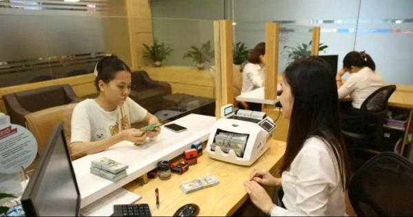 Dư nợ tín dụng tăng cao: thận trọng điều hành chính sách tiền tệ