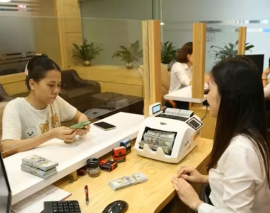 Dư nợ tín dụng tăng cao: thận trọng điều hành chính sách tiền tệ