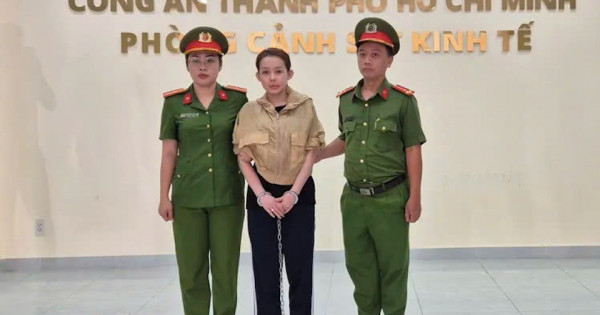 Khởi tố, bắt tạm giam DJ Ngân 98 về tội sản xuất, buôn bán hàng giả