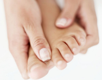 Những dấu hiệu ở chân cảnh báo lưu thông máu kém