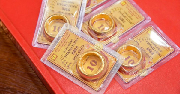Giá vàng ngày 16/10/2025: Vàng trong nước liên tiếp lập kỷ lục mới