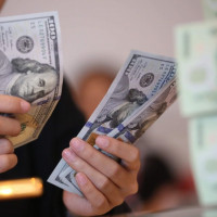 Giá ngoại tệ ngày 17/10/2025: USD tiếp tục suy yếu