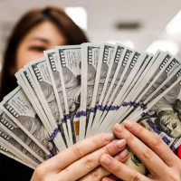 Giá ngoại tệ ngày 19/10/2025: USD thoái lui trước áp lực liên tiếp