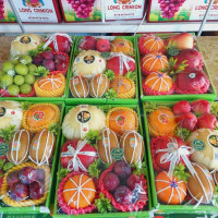 Thị trường 20/10: Giá hoa tăng cao, quà tặng 