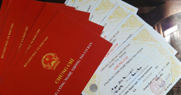 Những trường hợp nào sẽ bị thu hồi, hủy bỏ văn bằng, chứng chỉ?