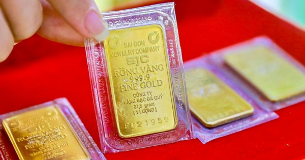 Giá vàng ngày 23/10/2025: Vàng trong nước đồng loạt giảm mạnh