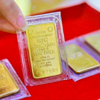 Giá vàng ngày 23/10/2025: Vàng trong nước đồng loạt giảm mạnh