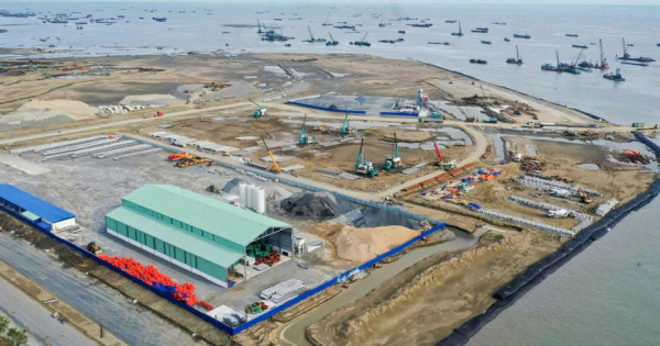 Vingroup "thần tốc" san lấp mặt bằng siêu đô thị lấn biển Cần Giờ, sẵn sàng cho giai đoạn mới