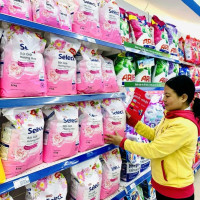 Siêu thị giảm giá kích cầu tiêu dùng những tháng cuối năm