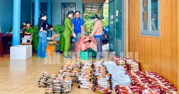 Gia Lai: Thu giữ gần 5 tấn nguyên liệu nghi dùng sản xuất cà phê giả