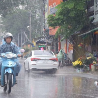 Thời tiết ngày 27/10/2025: Bắc Bộ nắng ráo, Nam Bộ tiếp tục có mưa lớn