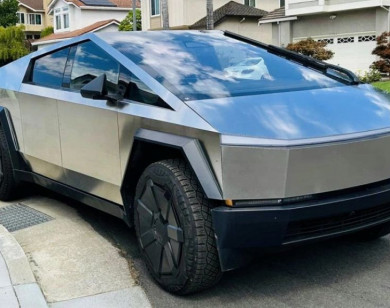 Tesla triệu hồi hơn 63.000 xe Cybertruck vì đèn đỗ xe quá sáng