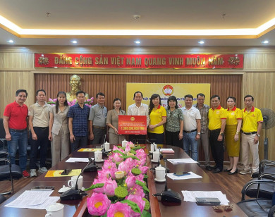 HUBA và HTBC chung tay trao hơn 2,25 tỷ đồng hỗ trợ đồng bào vùng lũ tại Thanh Hóa
