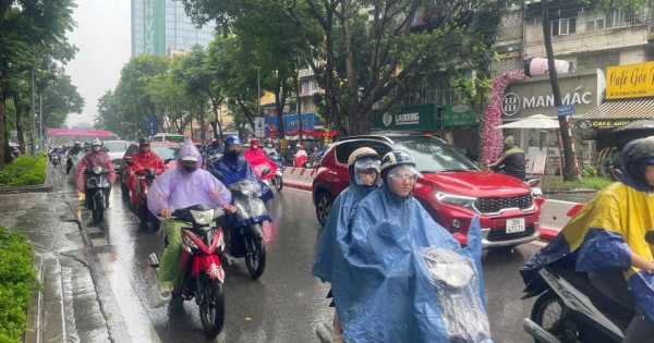 Thời tiết ngày 1/11/2025: Bắc Bộ trời lạnh và mưa