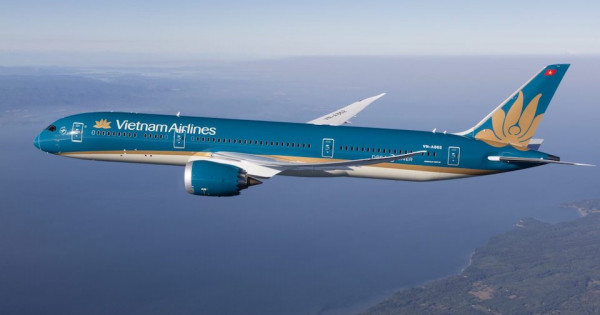 Vietnam Airlines miễn phí vận chuyển hàng hóa cứu trợ đến vùng mưa lũ miền Trung