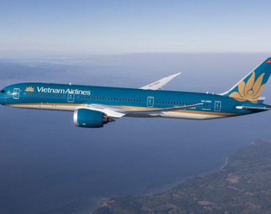 Vietnam Airlines miễn phí vận chuyển hàng hóa cứu trợ đến vùng mưa lũ miền Trung