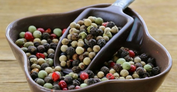 Giá nông sản ngày 3/11/2025: Hồ tiêu tăng nhẹ, cà phê ổn định