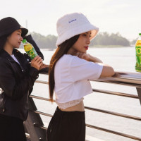 Gen Z bỏ phố, tìm về thiên nhiên: Hành trình “giải nhiệt” khỏi burnout bằng những ngụm trà xanh mát lạnh