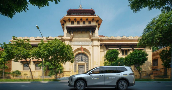 Xanh SM Limo - Trải nghiệm taxi điện cao cấp dành cho 6 hành khách