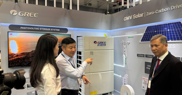 TP Hồ Chí Minh: Khai mạc chuỗi triển lãm thúc đẩy năng lượng xanh và công nghiệp hỗ trợ