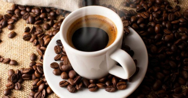 Giá nông sản ngày 8/11/2025: Cà phê giảm mạnh, hồ tiêu ổn định