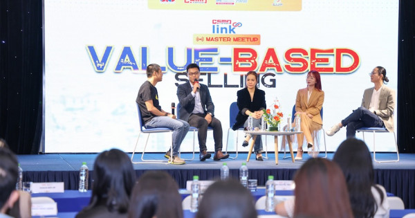 Doanh nghiệp “siết” tuyển dụng thời AI, ưu tiên chiến lược gia đổi mới