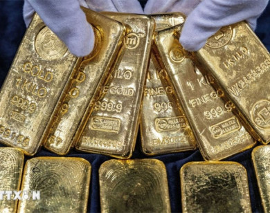 Giá vàng ngày 8/11/2025: Vàng thế giới vượt mốc 4.000 USD/ounce