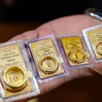 Giá vàng ngày 9/11/2025: SJC “neo” ở ngưỡng cao