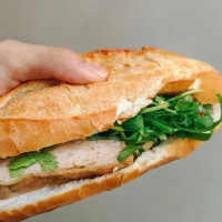 Vụ ngộ độc sau ăn bánh mì ở TP Hồ Chí Minh: Bộ Y tế yêu cầu truy xuất nguồn gốc thực phẩm