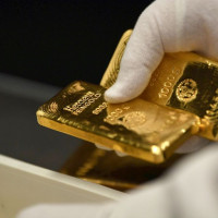 Giá vàng ngày 10/11/2025: Vàng thế giới tăng nhẹ, vượt ngưỡng 4.000 USD/ounce