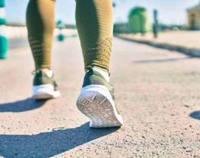 Nên đi bộ thế nào để giúp khỏe khớp?