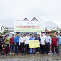 PVCFC tài trợ tuyến đèn năng lượng mặt trời thắp sáng nông thôn Cà Mau