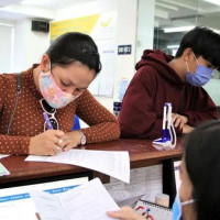 Doanh nghiệp nợ đóng BHXH, người lao động có tự mua bảo hiểm y tế được không?